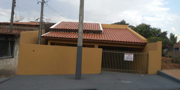 Casas na Rua Coroados em Londrina